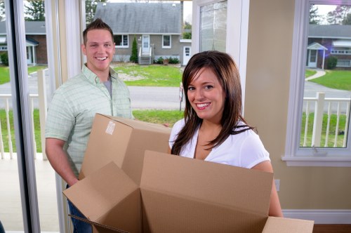 Packing boxes for moving in Sweden