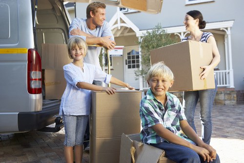 Careful labeling and boxing during a Swedish relocation service