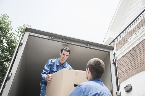 Family planning a house removal in Sweden with checklist